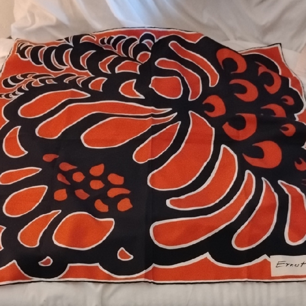 Ernest Fick Paris Red & Black Large Scarf Wrap New Condition Unworn 31" x 31"